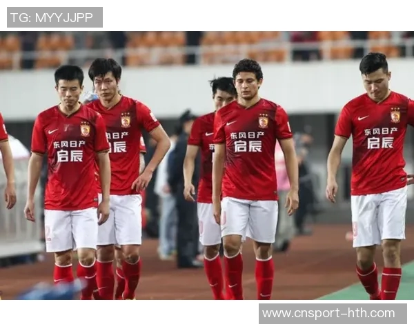 广州富力主场迎战长春亚泰全力争胜展现球队实力与斗志